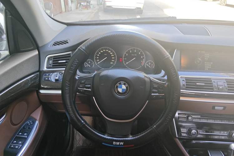 Used BMW 5 Series GT 2013 535i Leading Model Steering Wheel