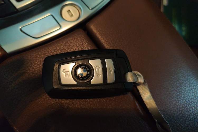 Used BMW 5 Series GT 2013 535i Leading Model Vehicle Key