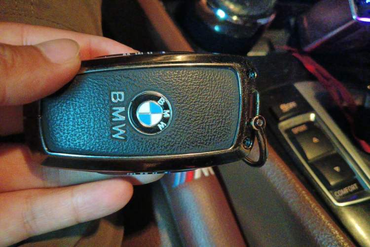 Used BMW 5 Series GT 2013 535i Elegant Edition Vehicle Key
