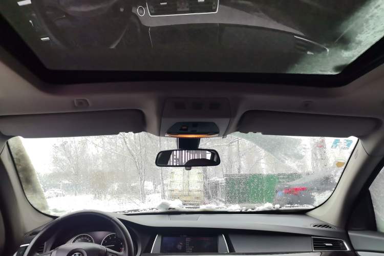 Used BMW 5 Series GT 2013 535i Leading Model Headliner