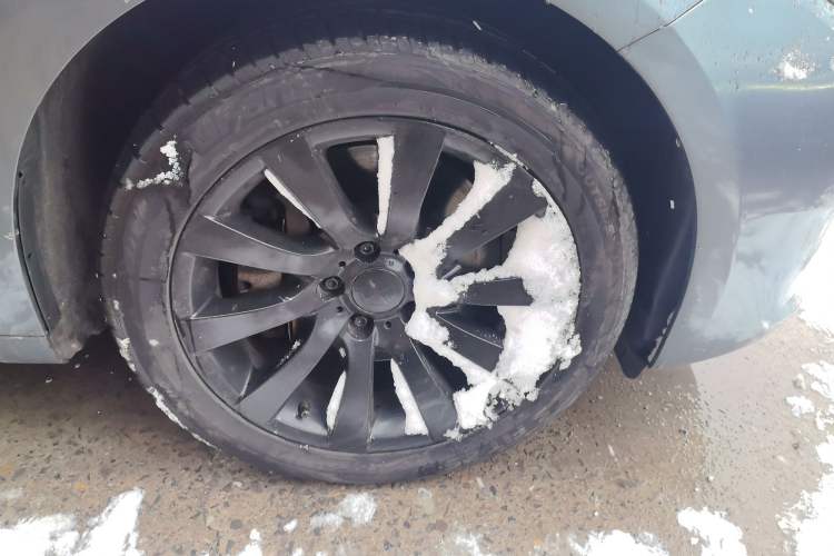 Used BMW 5 Series GT 2013 535i Leading Model Right Front Wheel Hub