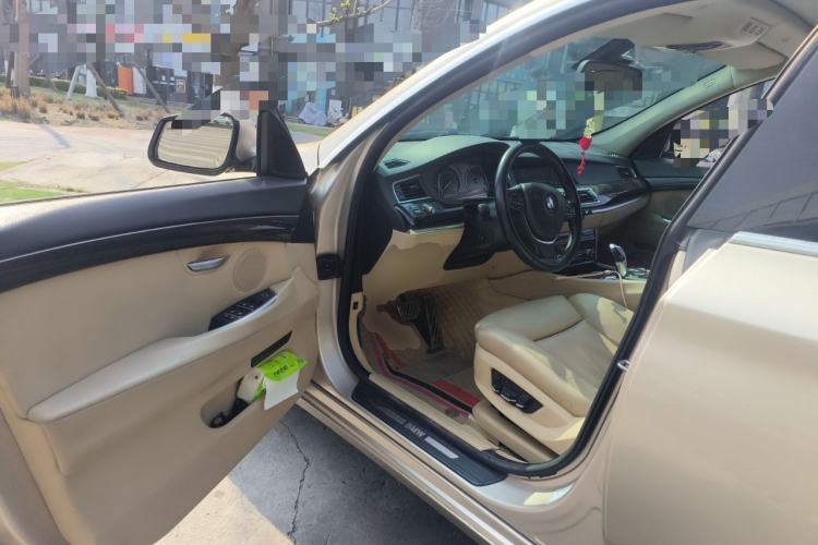 Used BMW 5 Series GT 2013 535i Elegant Edition Driver Seat