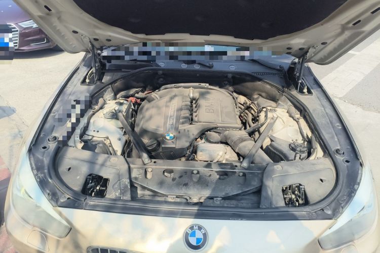 Used BMW 5 Series GT 2013 535i Elegant Edition Engine Bay