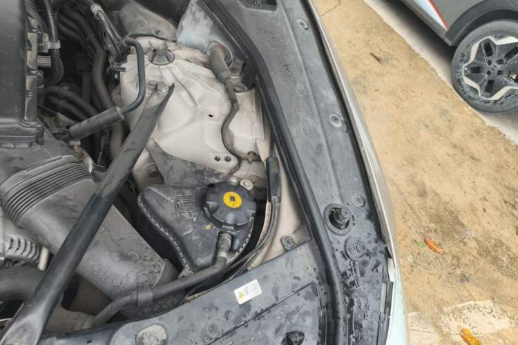 Used BMW 5 Series GT 2013 535i Leading Model Engine Bay Left