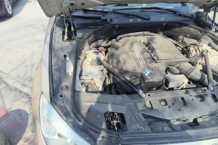 Used BMW 5 Series GT 2013 535i Elegant Edition Engine Bay Right