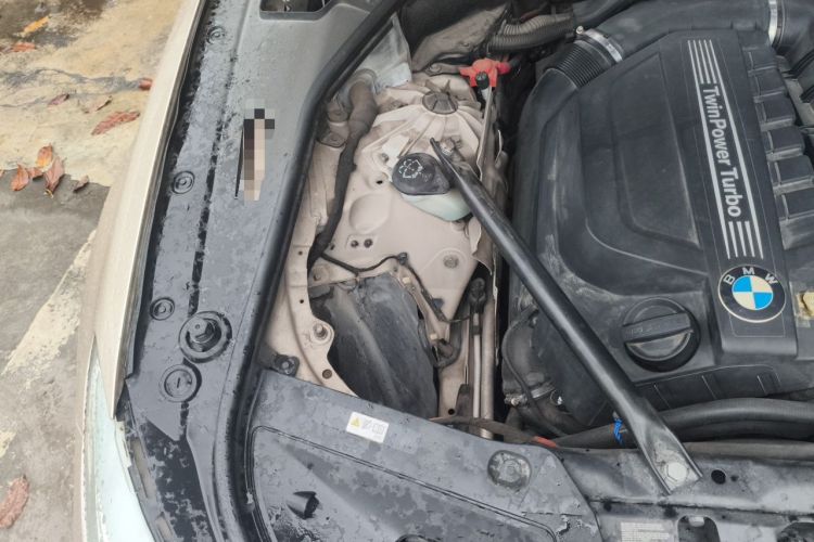Used BMW 5 Series GT 2013 535i Leading Model Engine Bay Right
