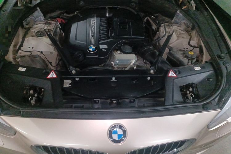 Used BMW 5 Series GT 2013 535i Elegant Edition Engine Bay
