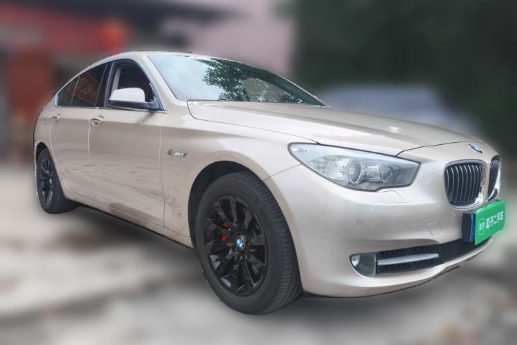 Used BMW 5 Series GT 2013 535i Leading Model Front Right 45 Deg