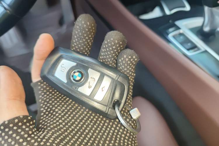 Used BMW 5 Series GT 2013 535i Leading Model Interior 1