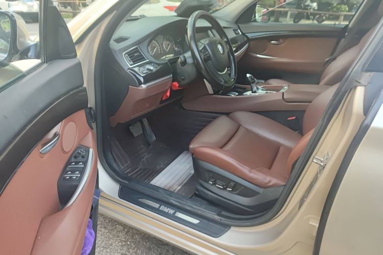 Used BMW 5 Series GT 2013 535i Leading Model Interior 3