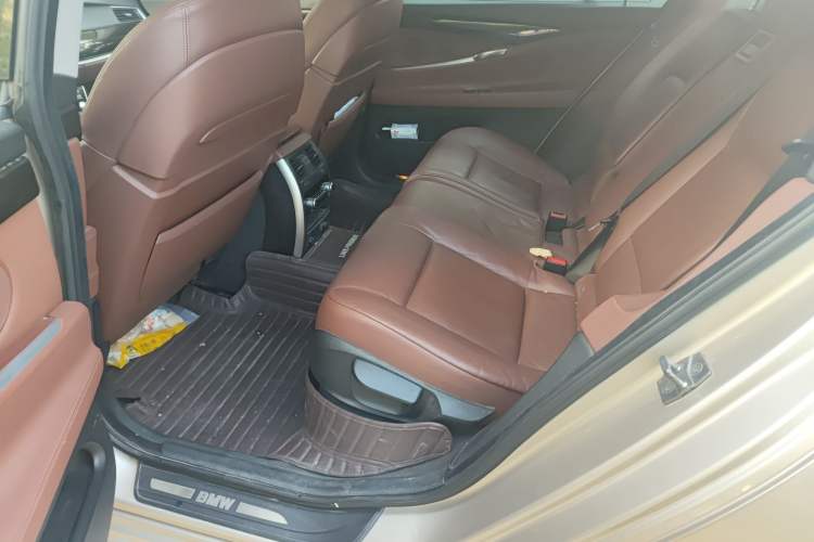 Used BMW 5 Series GT 2013 535i Leading Model Interior 4
