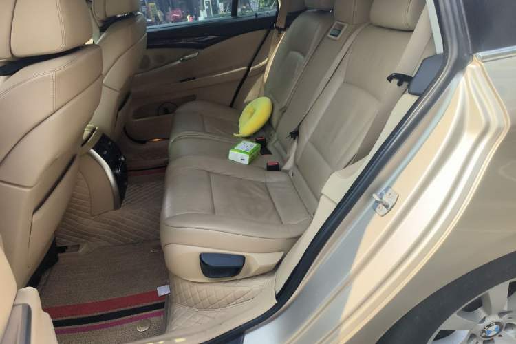Used BMW 5 Series GT 2013 535i Elegant Edition Left Rear Seat