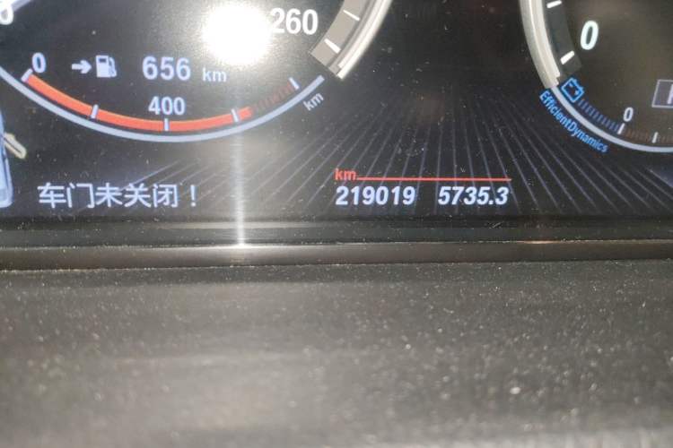 Used BMW 5 Series GT 2013 535i Leading Model Odometer Close Up