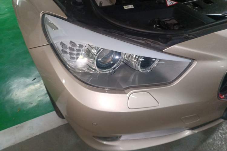 Used BMW 5 Series GT 2013 535i Elegant Edition Right Front Headlight