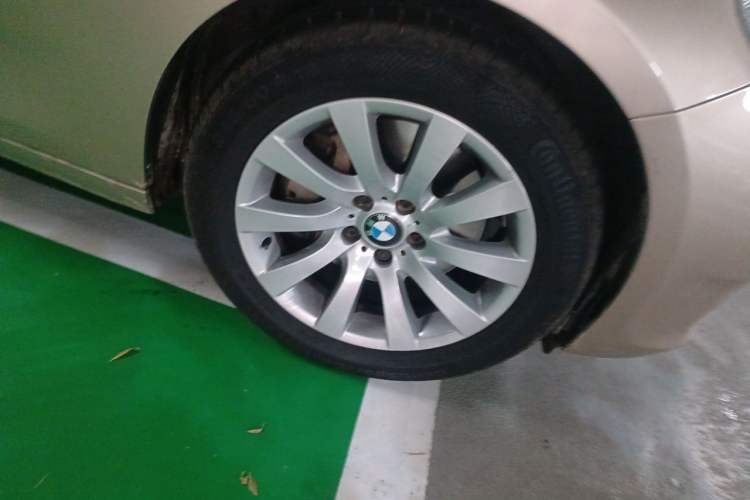 Used BMW 5 Series GT 2013 535i Elegant Edition Right Front Wheel Hub