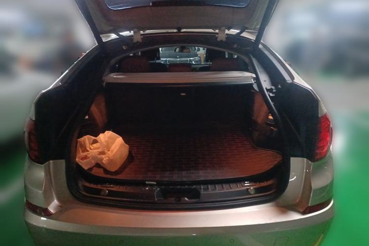 Used BMW 5 Series GT 2013 535i Elegant Edition Trunk