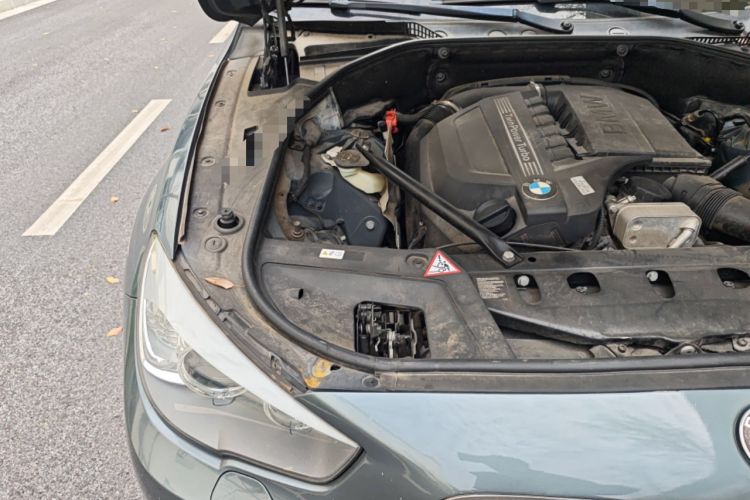 Used BMW 5 Series GT 2013 535i Luxury Edition Engine Bay Right