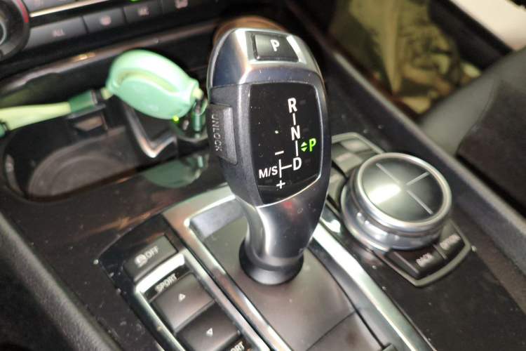 Used BMW 5 Series GT 2013 535i Leading Model Gear Lever