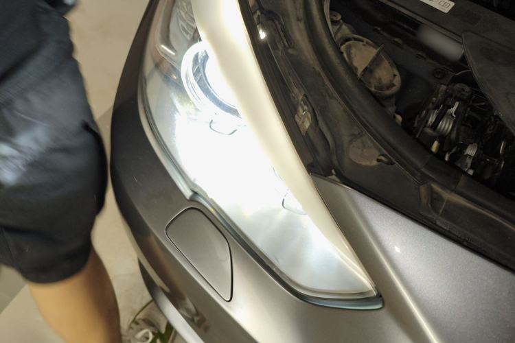 Used BMW 5 Series GT 2013 535i Leading Model Right Front Headlight