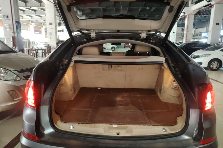 Used BMW 5 Series GT 2013 535i Elegant Edition Trunk