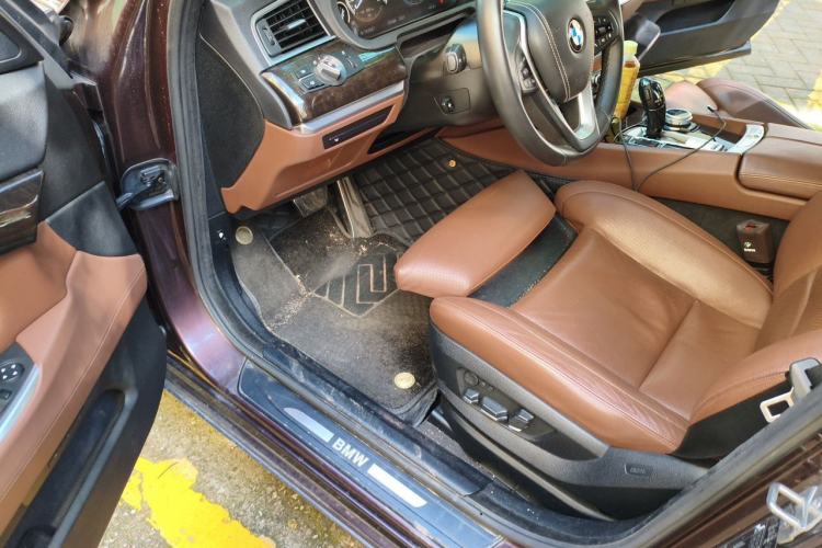Used BMW 5 Series GT 2013 535i Luxury Edition Driver Seat