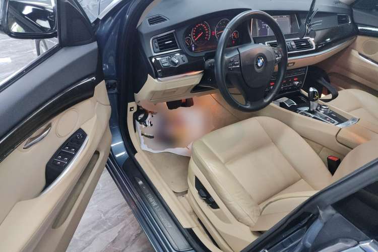 Used BMW 5 Series GT 2013 535i Elegant Edition Driver Seat