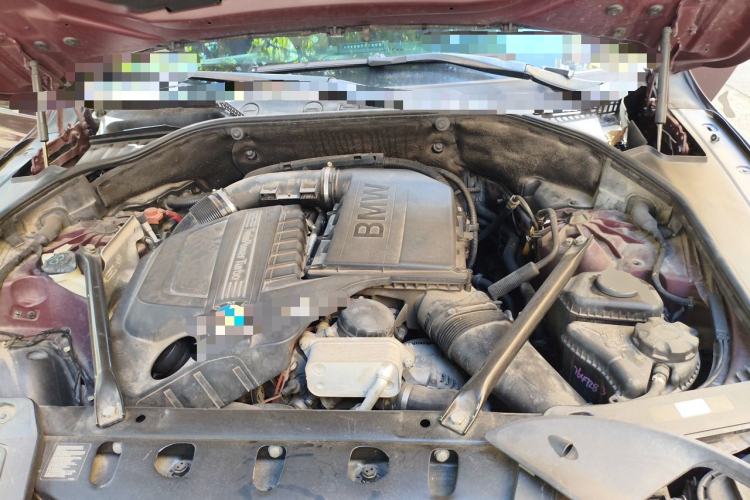 Used BMW 5 Series GT 2013 535i Luxury Edition Engine Bay