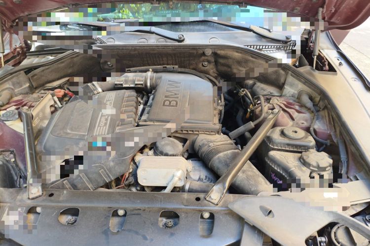 Used BMW 5 Series GT 2013 535i Luxury Edition Engine Bay Left