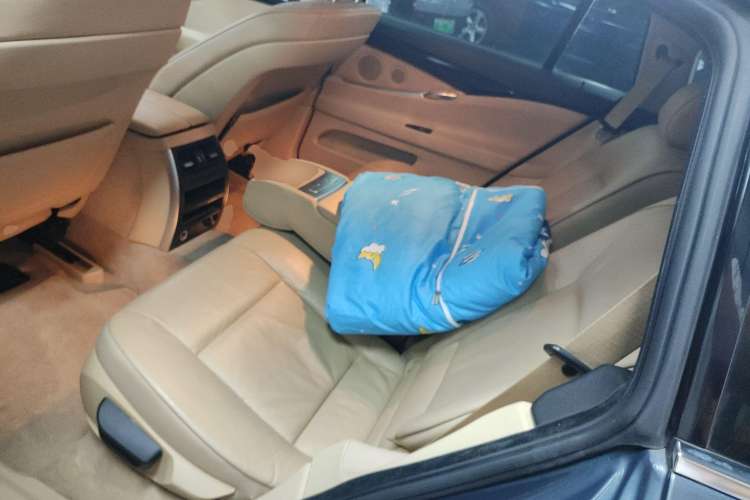 Used BMW 5 Series GT 2013 535i Elegant Edition Left Rear Seat