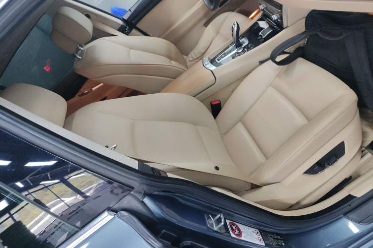 Used BMW 5 Series GT 2013 535i Elegant Edition Right Front Seat