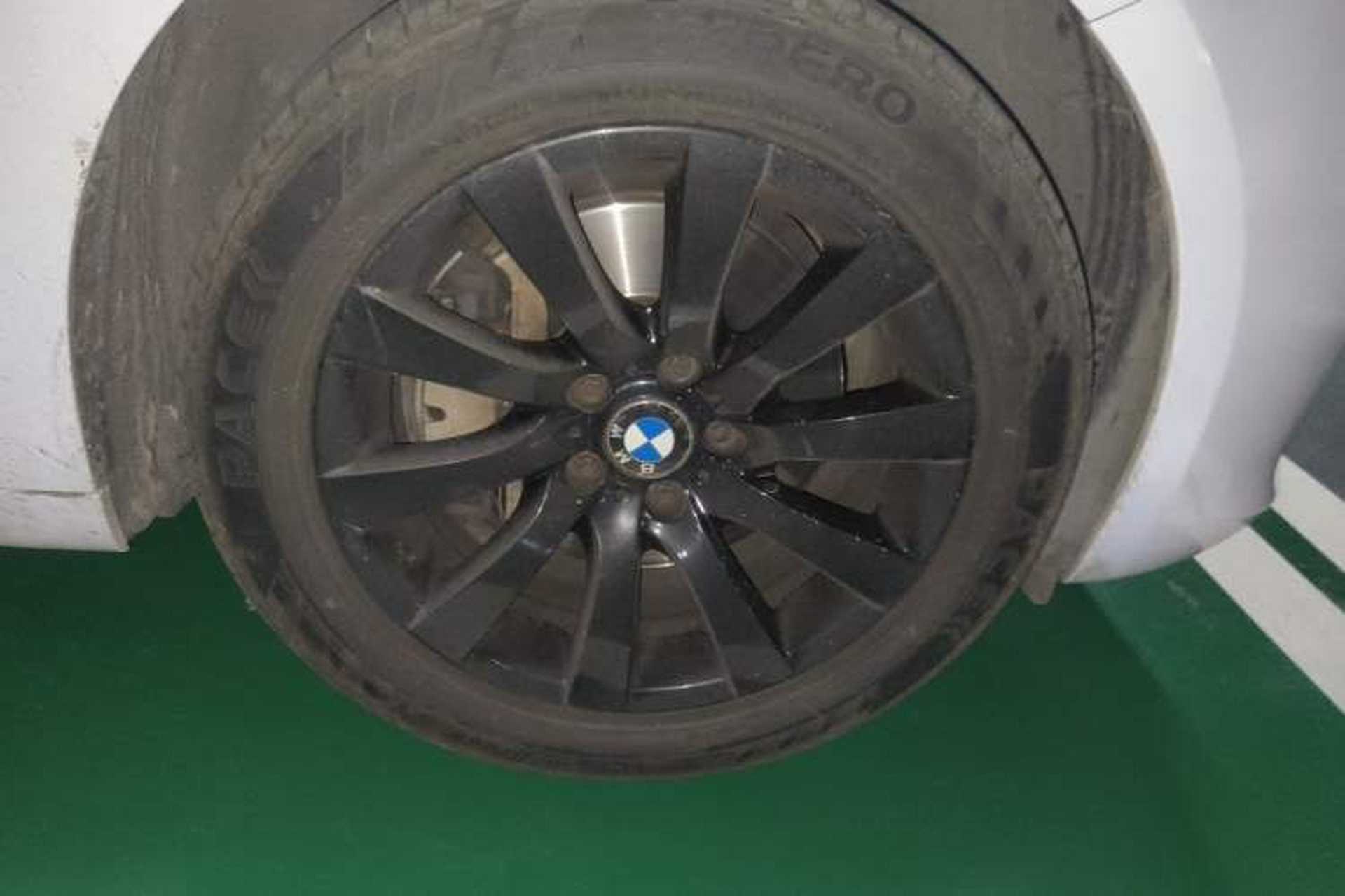 Used BMW 5 Series GT 2013 535i Elegant Edition Right Front Wheel Hub