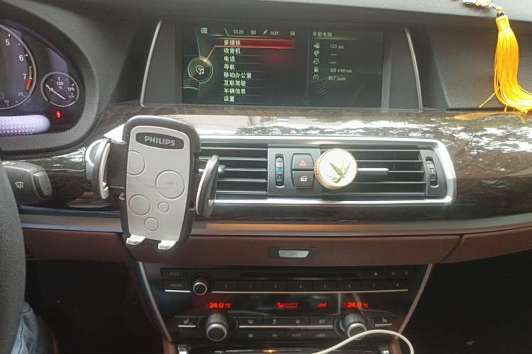 Used BMW 5 Series GT 2013 535i Elegant Edition Audio And AC Panel