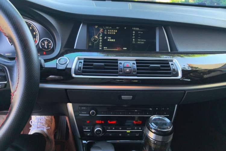 Used BMW 5 Series GT 2013 535i Leading Model Audio And AC Panel