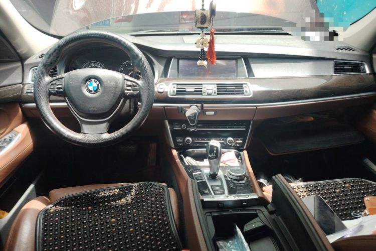 Used BMW 5 Series GT 2013 535i Leading Model Center Console