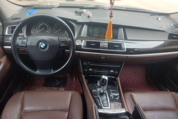 Used BMW 5 Series GT 2013 535i Elegant Edition Center Console
