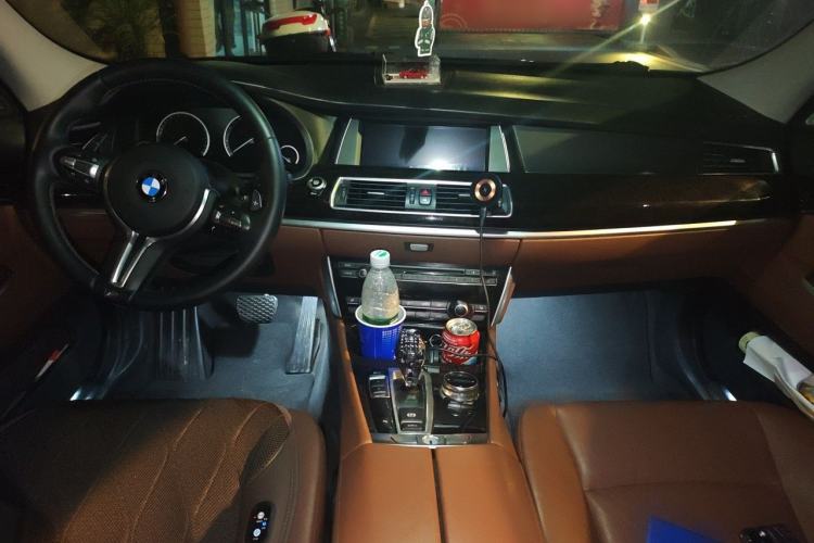 Used BMW 5 Series GT 2013 535i Elegant Edition Center Console