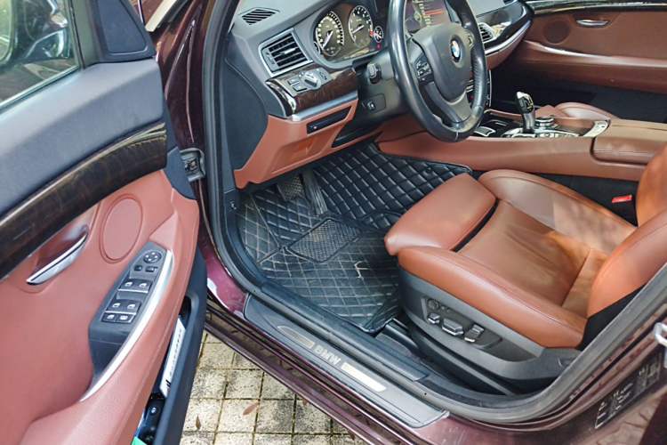 Used BMW 5 Series GT 2013 535i Luxury Edition Driver Seat