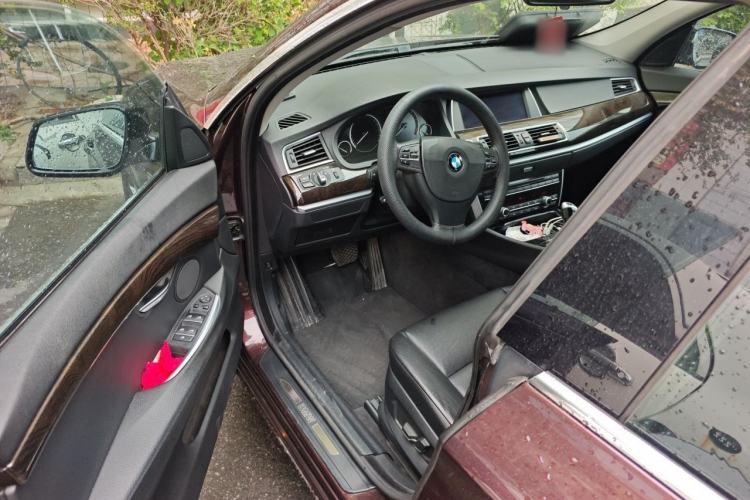 Used BMW 5 Series GT 2013 535i Elegant Edition Driver Seat