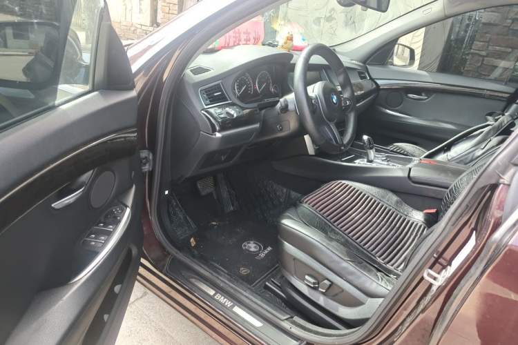 Used BMW 5 Series GT 2013 535i Elegant Edition Driver Seat