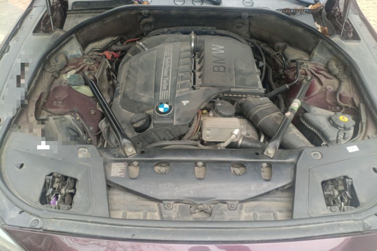 Used BMW 5 Series GT 2013 535i Elegant Edition Engine Bay