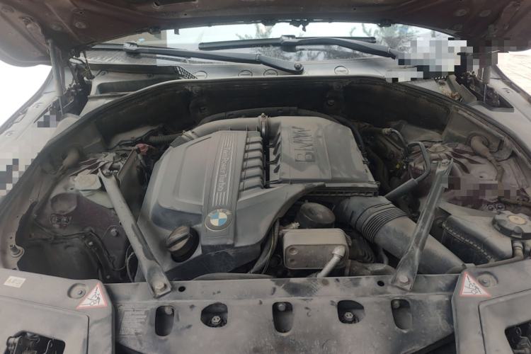 Used BMW 5 Series GT 2013 535i Elegant Edition Engine Bay