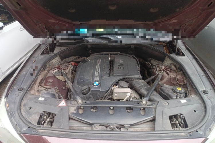Used BMW 5 Series GT 2013 535i Elegant Edition Engine Bay