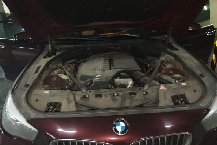 Used BMW 5 Series GT 2013 535i Luxury Edition Engine Bay