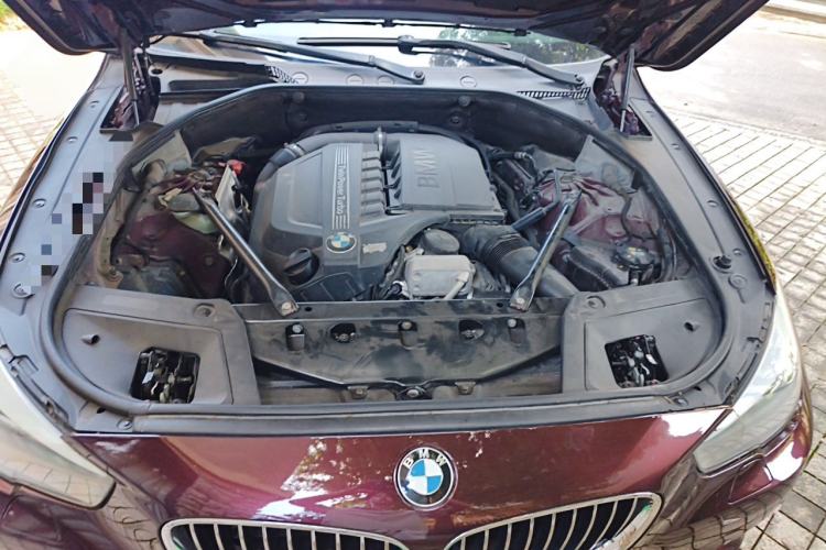 Used BMW 5 Series GT 2013 535i Luxury Edition Engine Bay