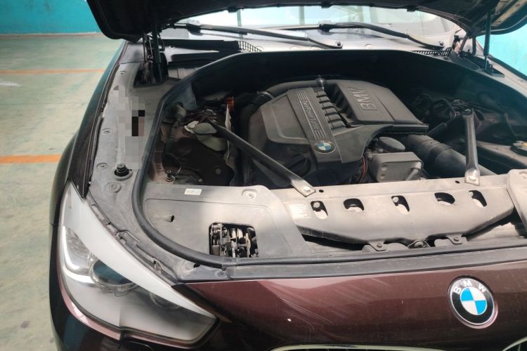 Used BMW 5 Series GT 2013 535i Leading Model Engine Bay Right