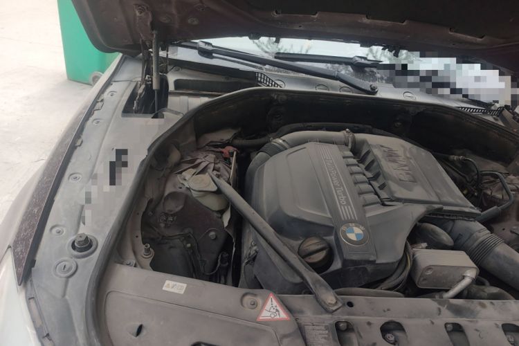 Used BMW 5 Series GT 2013 535i Elegant Edition Engine Bay Right