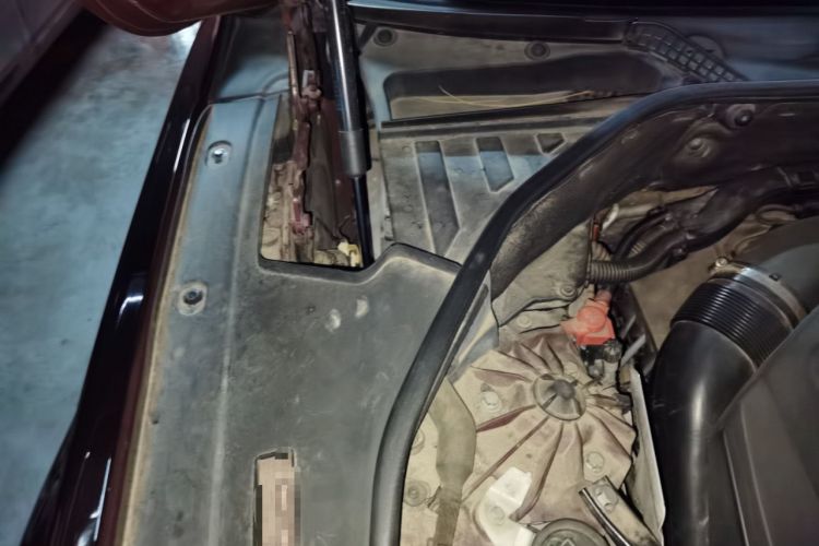 Used BMW 5 Series GT 2013 535i Leading Model Engine Bay Right