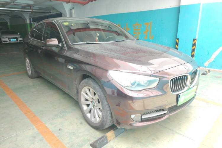 Used BMW 5 Series GT 2013 535i Leading Model Front Right 45 Deg