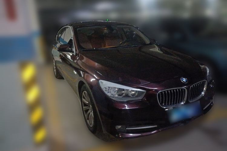Used BMW 5 Series GT 2013 535i Leading Model Front Right 45 Deg