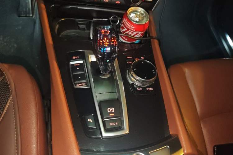 Used BMW 5 Series GT 2013 535i Elegant Edition Gear Lever